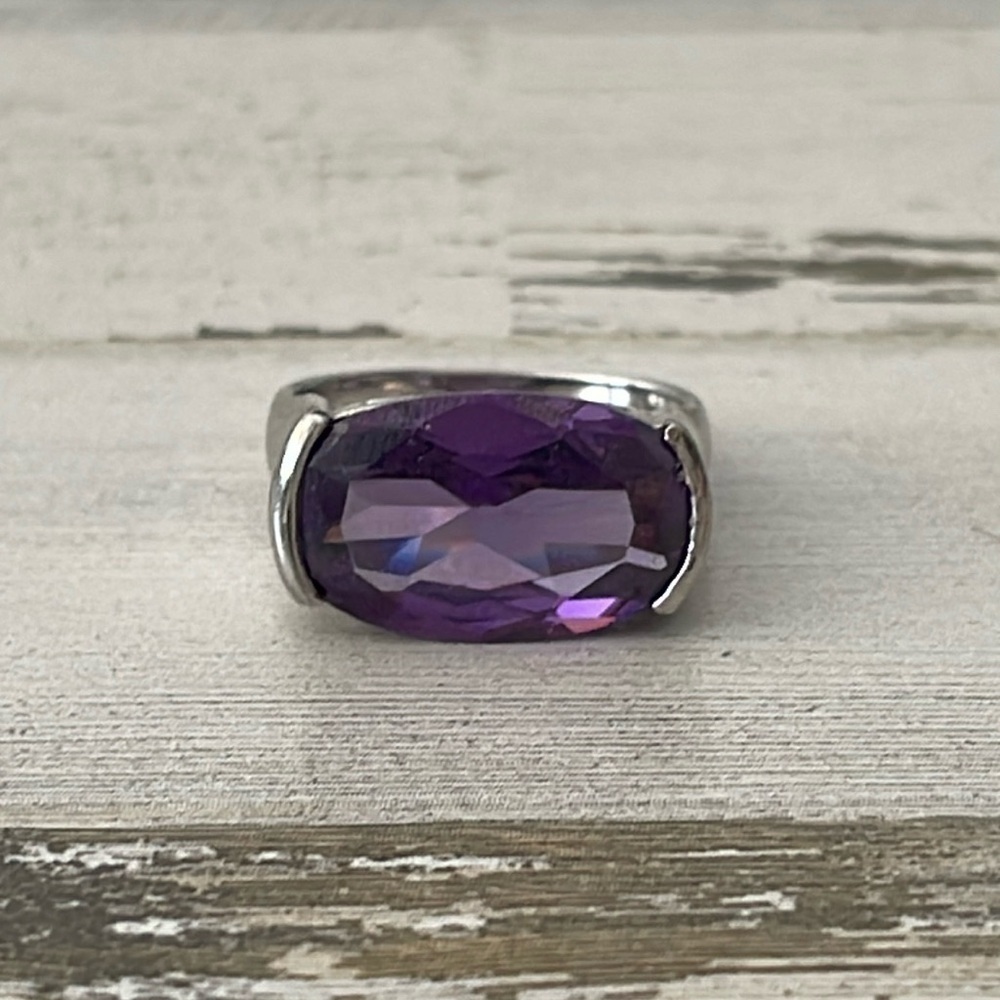 Beautiful Silver Amethyst Cocktail Ring.